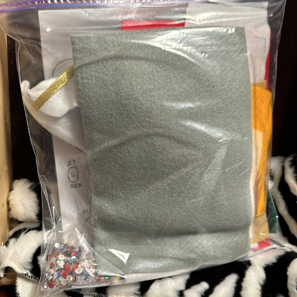 Design Works Stocking Kit - Picture 3 of 4